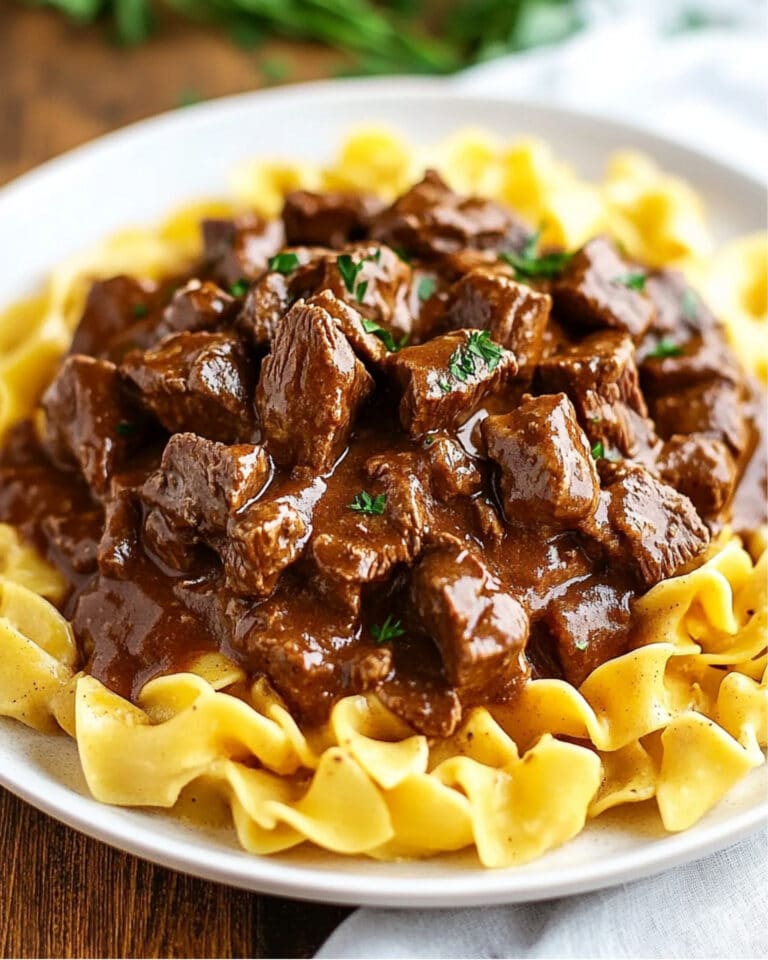 Slow Cooker Beef and Noodles Recipe