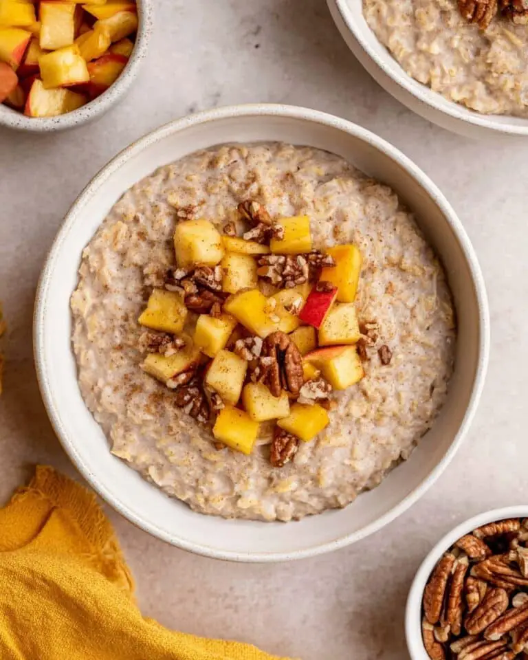 Easy Apple Cinnamon Oatmeal Recipe