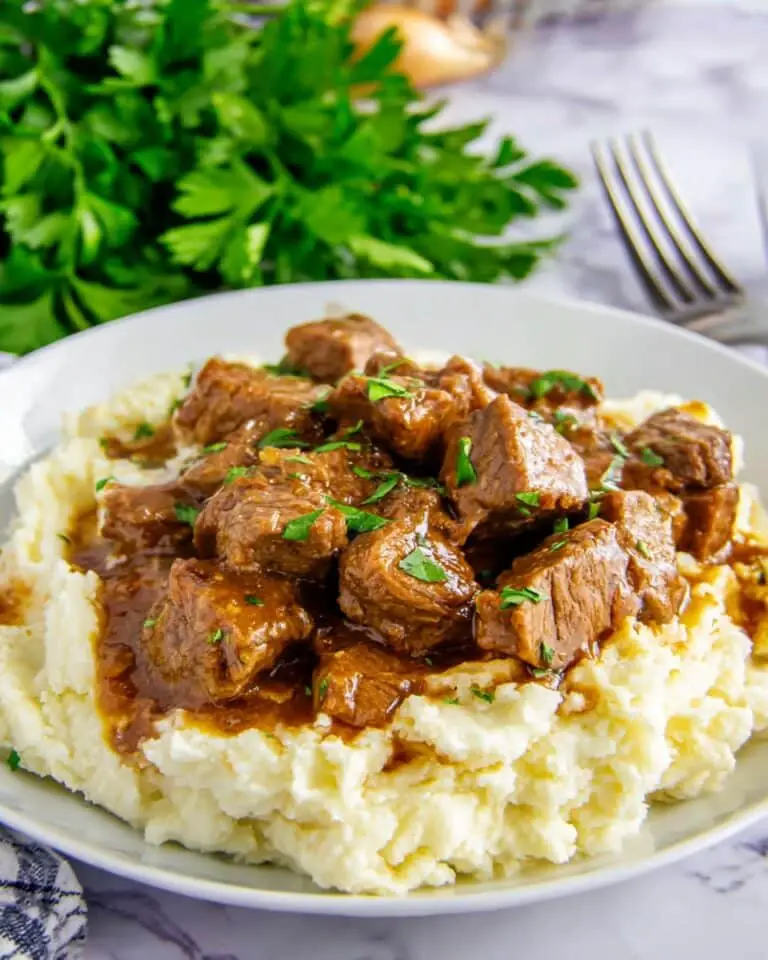 Slow Cooker Garlic Butter Steak Bites Recipe
