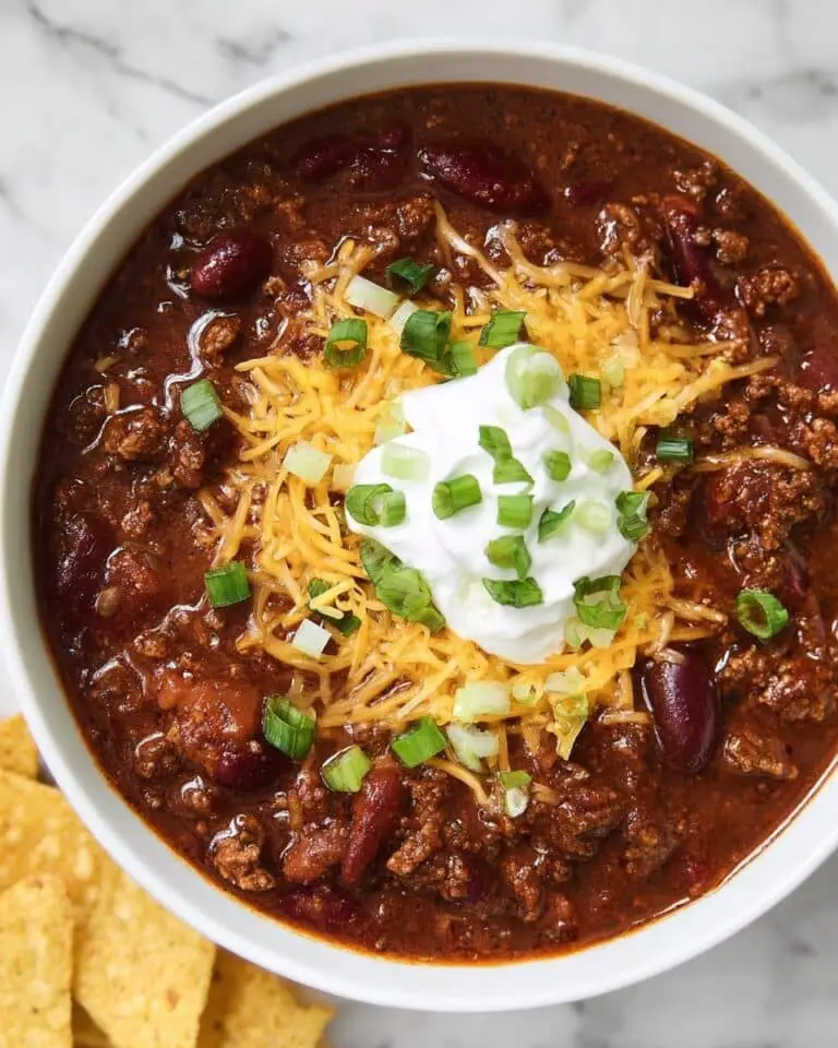Hearty Homemade Chili with Beans and Spices Recipe