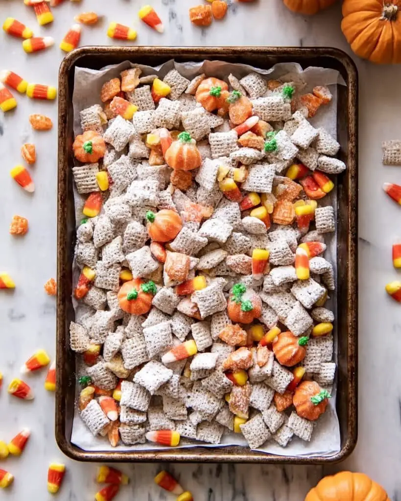 Halloween Muddy Buddies Recipe