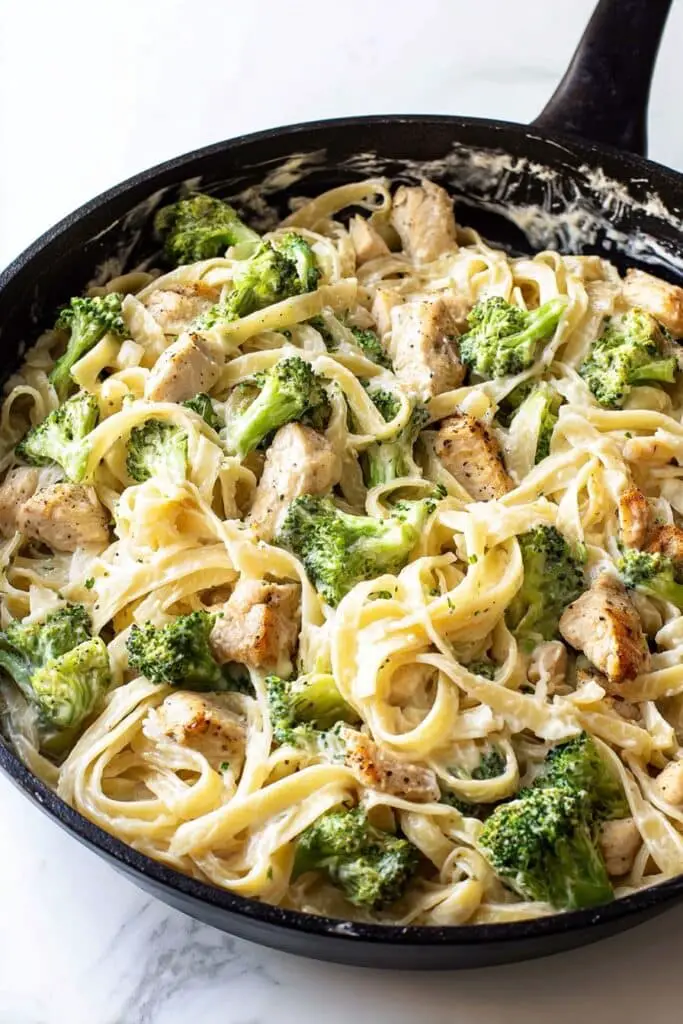 Quick Chicken Broccoli Fettuccine Alfredo Recipe
