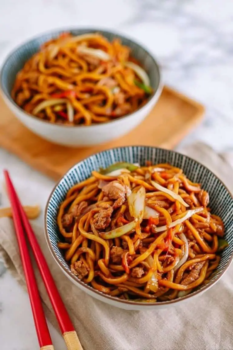 Easy Restaurant-Style Chicken Lo Mein Recipe