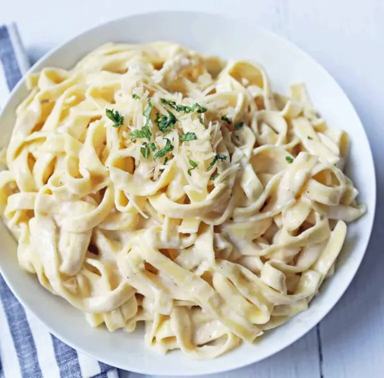 Creamy Fettuccine Alfredo Recipe